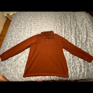 Men’s long sleeve sweater
